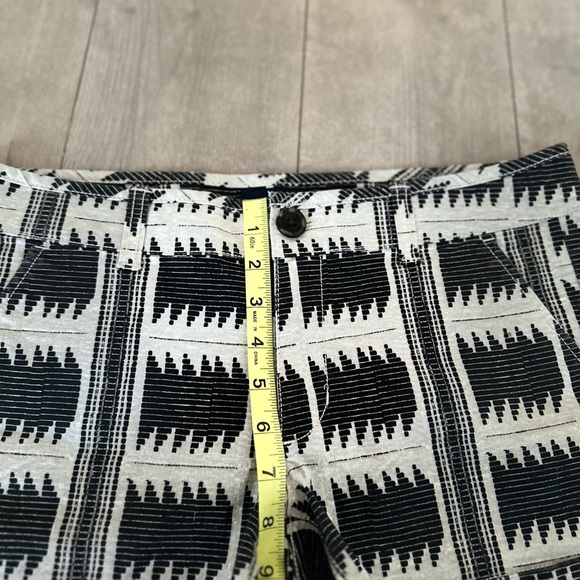 Women’s sz 6 Boho Aztec Midi Stretch Shorts Excellent - Picture 6 of 14